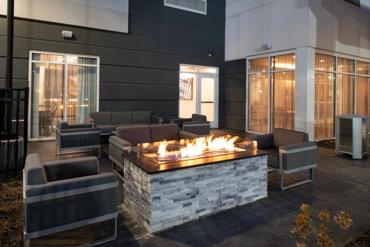 Fairfield Inn & Suites By Marriott Charlotte University Research Park Bagian luar foto