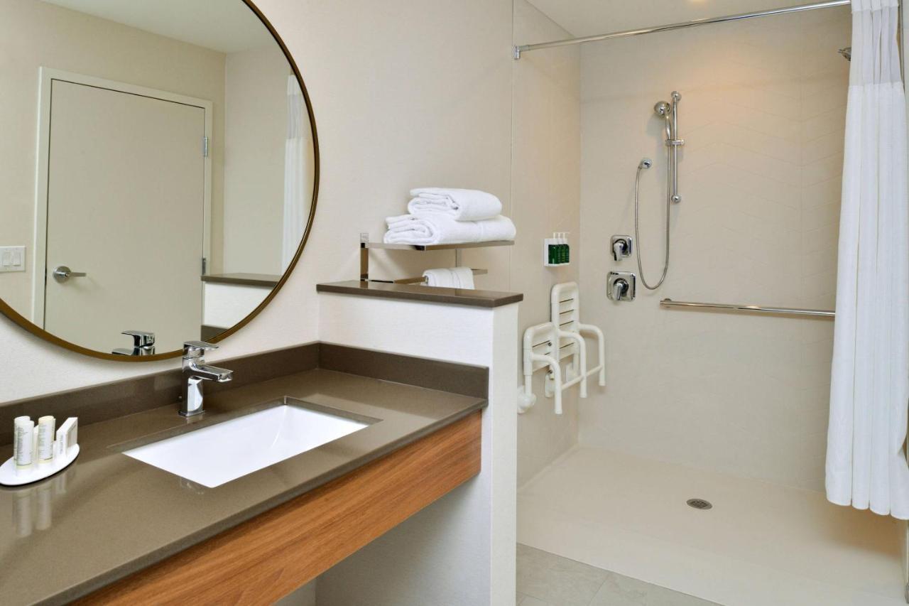 Fairfield Inn & Suites By Marriott Charlotte University Research Park Bagian luar foto
